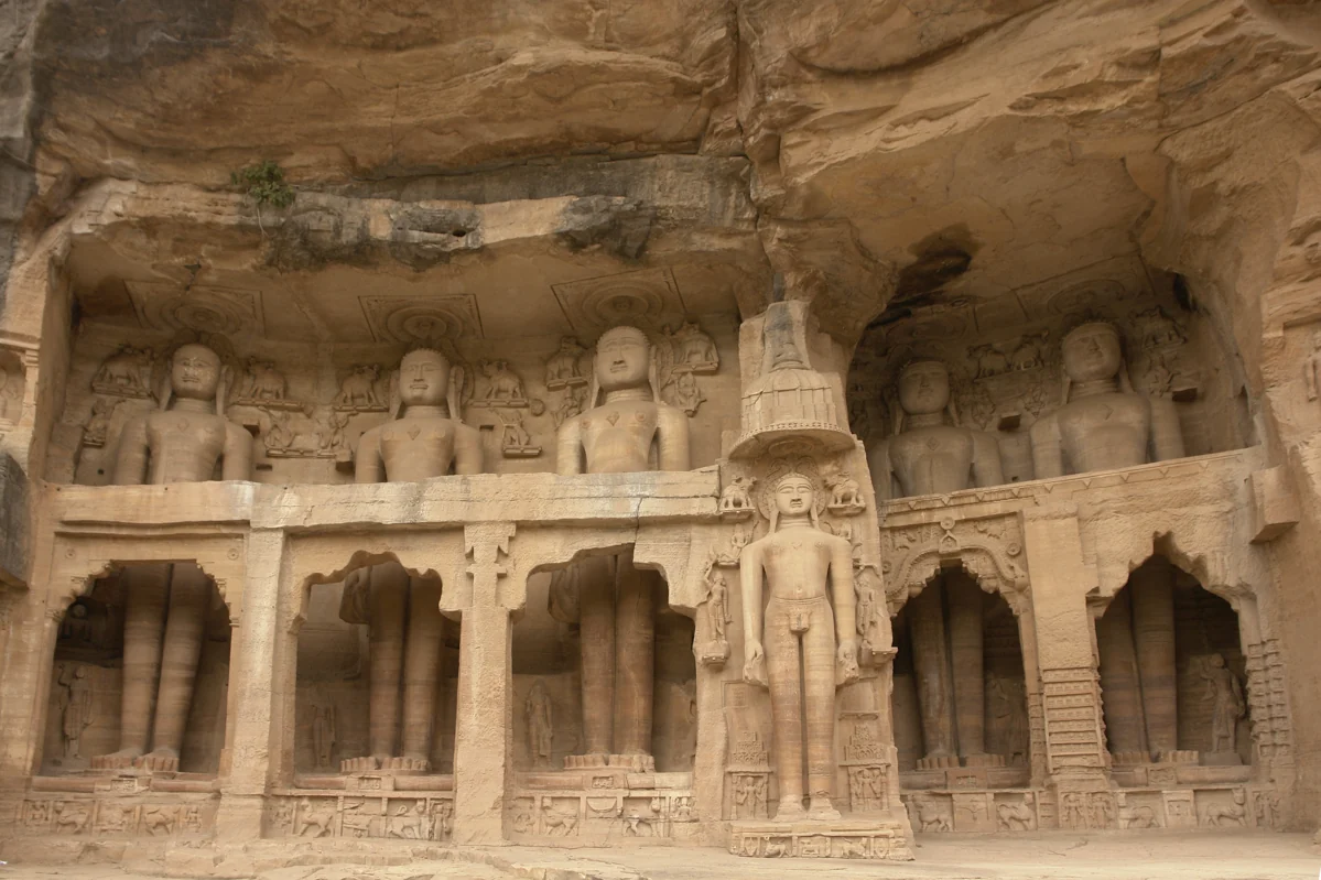 Siddhachal Jain Colossi in Gwalior · actual photograph