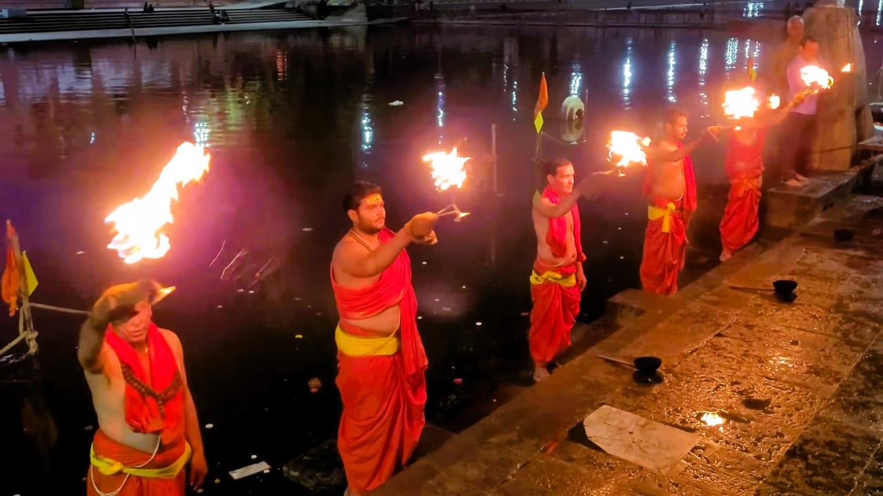 Evening aarti on the ghat in Ujjain
