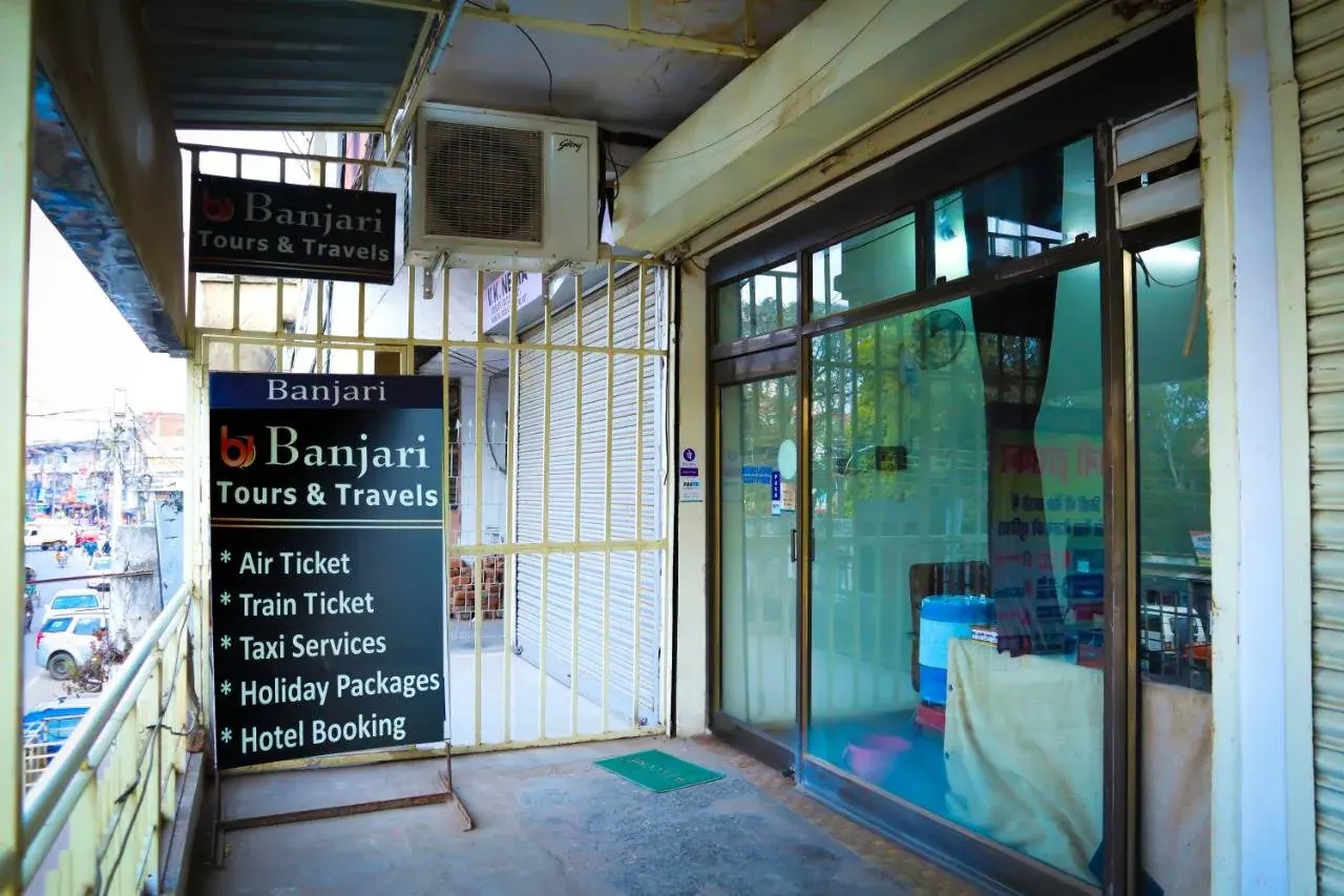 Entrance of the Banjari office in Jabalpur