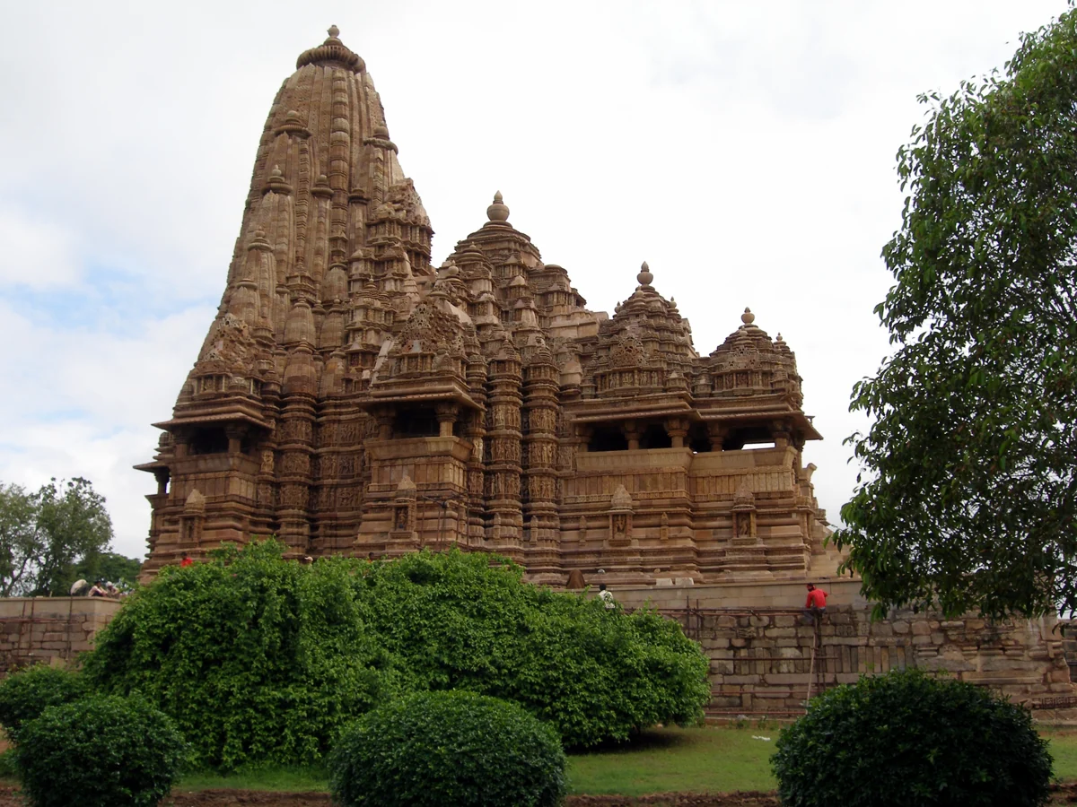 Kandariya Mahadeva Temple in Khajuraho · actual photograph